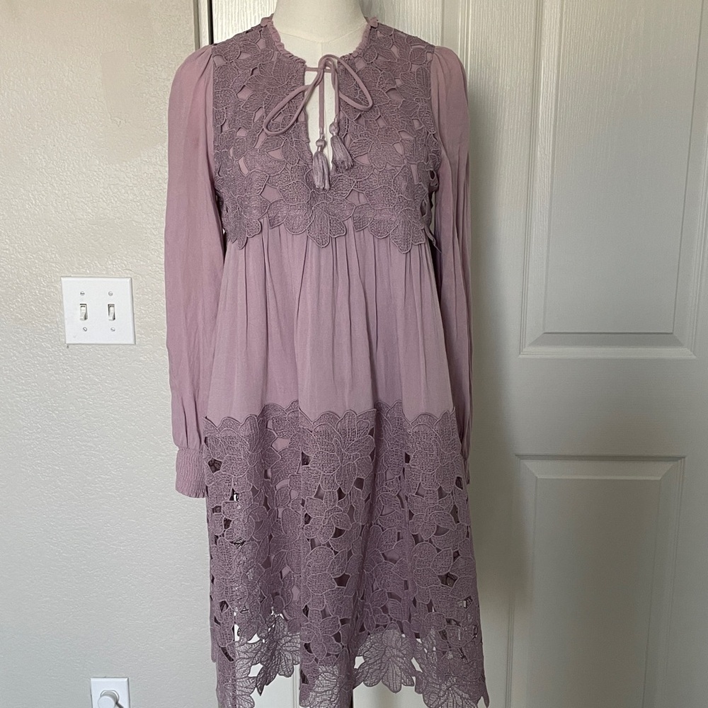 Anthropologie Mauve Lace Detail Top - Picture 2 of 6